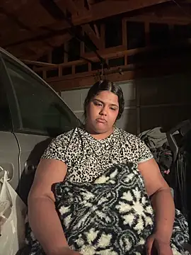 1n0nlythroat webkamerás műsora