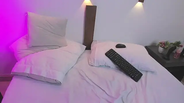 lindaa_natashaa_ Live XXX Chat