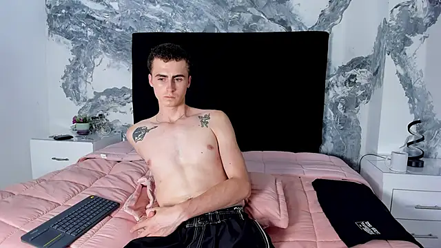 Chat +18 de SpaceBoy1 ao vivo