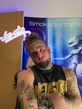 Smokebluntafterblunt's Webcam Show