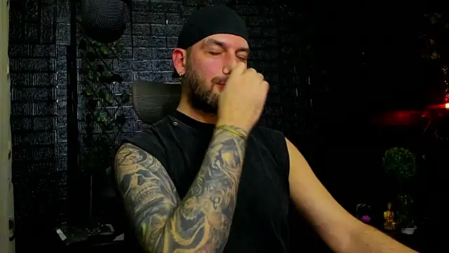 Chat +18 de LexHardy ao vivo