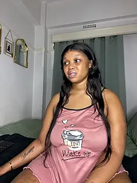 Queen_Tee23 webkamerás műsora