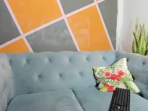 camila_wood Show Webcam