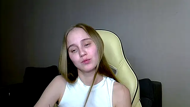 christimontero Adlı Modelin Canlı XXX Sohbeti