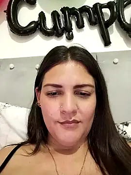 Chat +18 de Mia_Hampton ao vivo