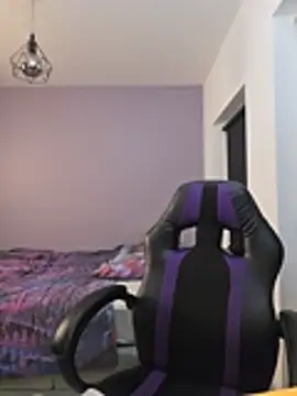 MiaRides19 Chat XXX in diretta