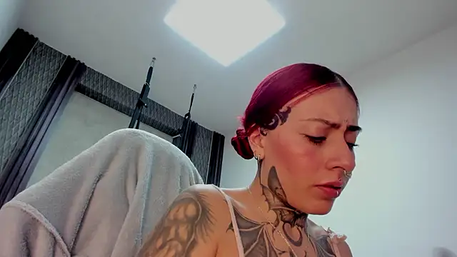 Chat +18 de selene_red_ ao vivo