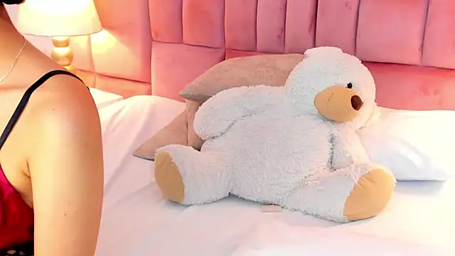 EllaEvanz Adlı Modelin Canlı XXX Sohbeti