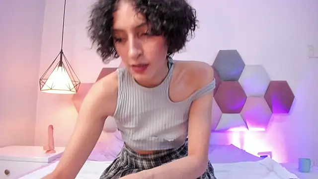 LyraVendrell Chat XXX in diretta