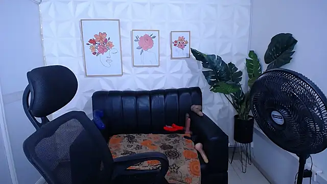 Valentinaa_mature Chat XXX in diretta