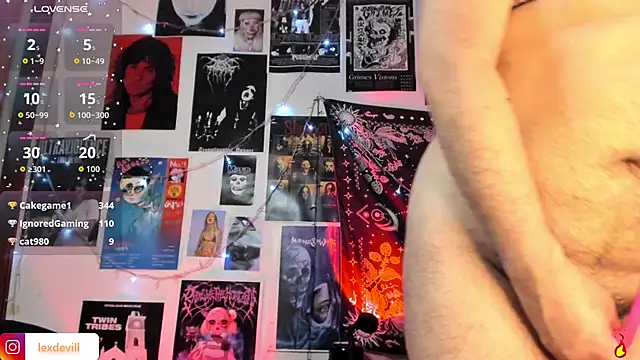 Pokazy przed kamerką – Lexxxxx_