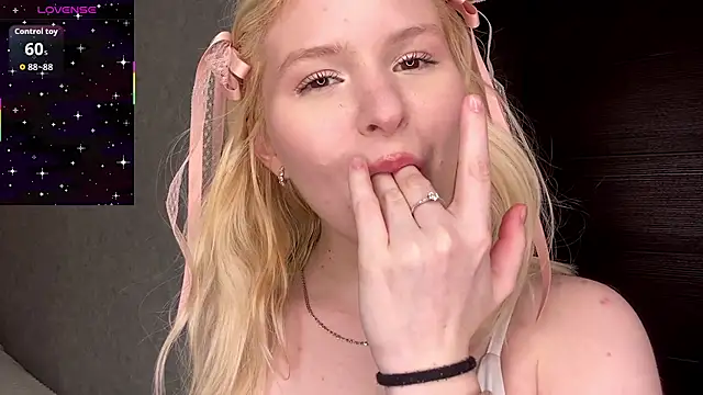 Chat XXX en directo de ShontaWasilko