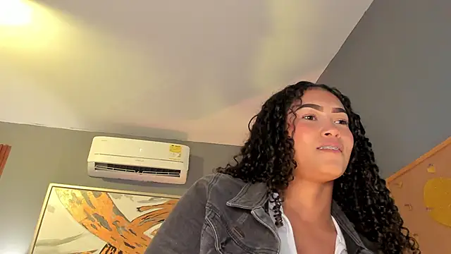 دردشة ailann_ الجنسية المباشرة