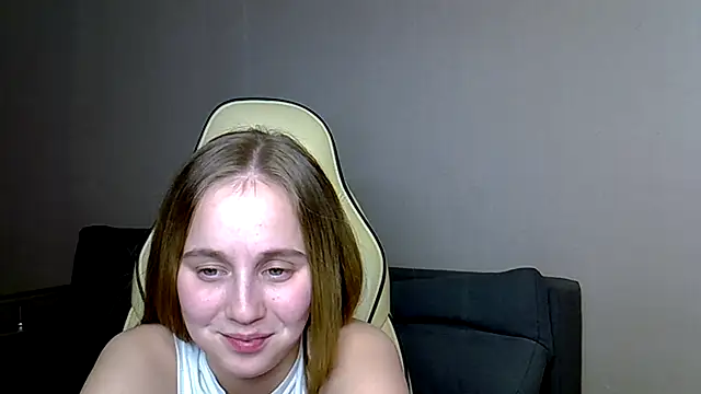 christimontero Adlı Modelin Canlı XXX Sohbeti