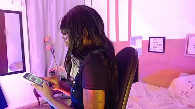 vickycat_x লাইভ XXX চ্যাট