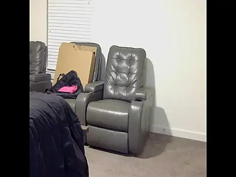 Thickkemzz41's Webcam Show