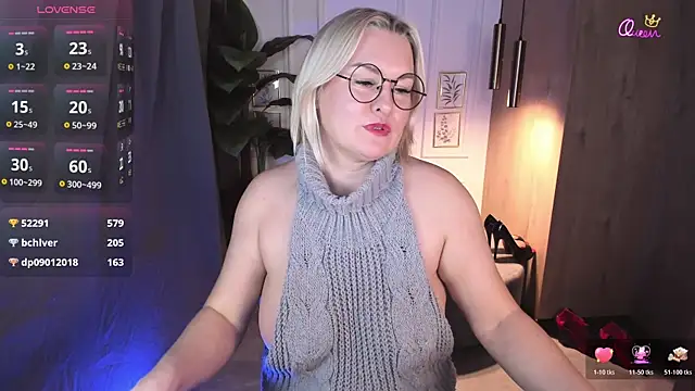 YolandaKiss élő XXX-chatje