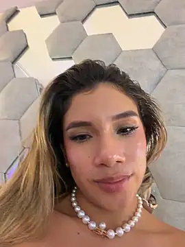 NicoleArmani Show Webcam