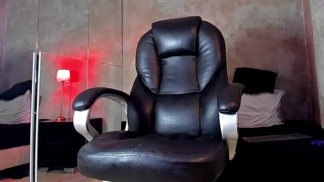 mike_burke Show Webcam