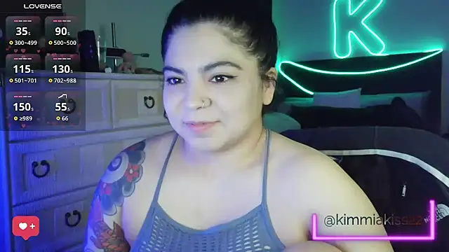 kimmiakiss22's Live XXX Chat