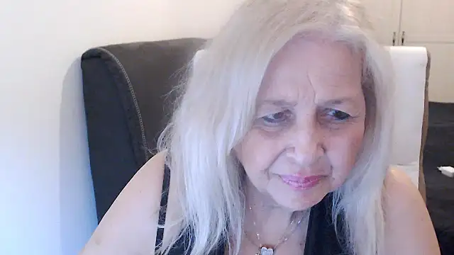 SusiLifeXXX élő XXX-chatje