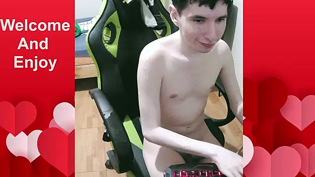 Twink_martinboy live XXX chat