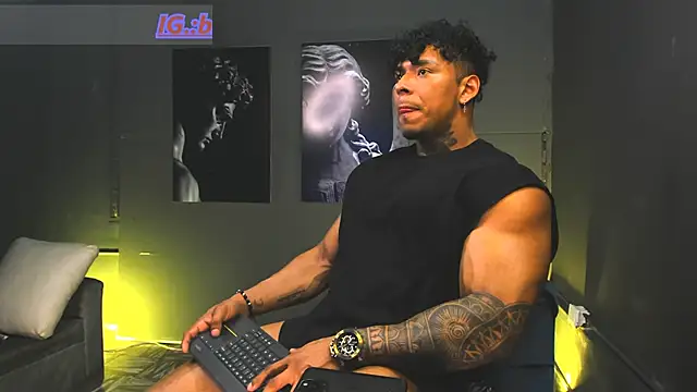 bradley_smith live XXX chat