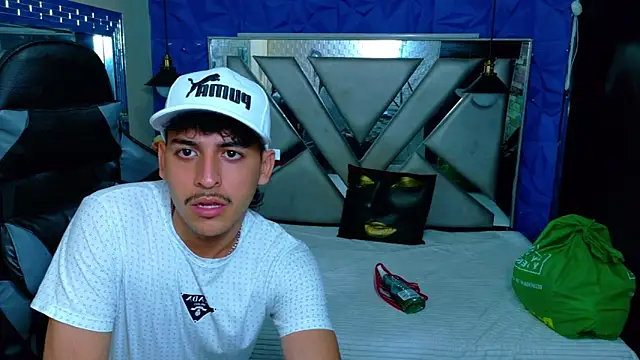 Alan_Del_Reyx live XXX chat