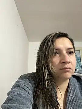 Agatha_bellucci_ Adlı Modelin Canlı XXX Sohbeti