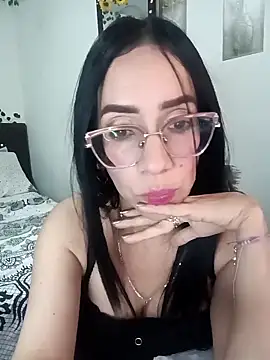 YaraDuartee live XXX chat