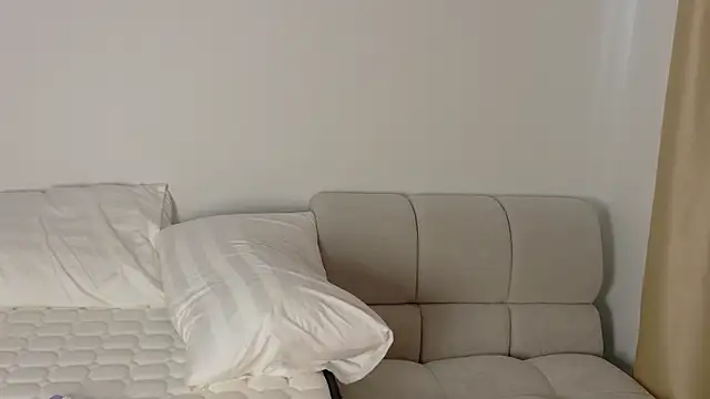 Lianaughtybaker 现场XXX聊天