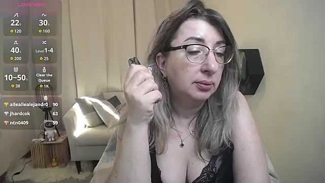 KKMimiKK: онлайн-секс-чат