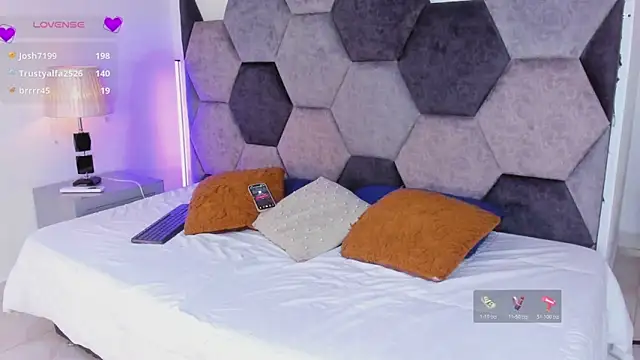 DulceJones live XXX chat