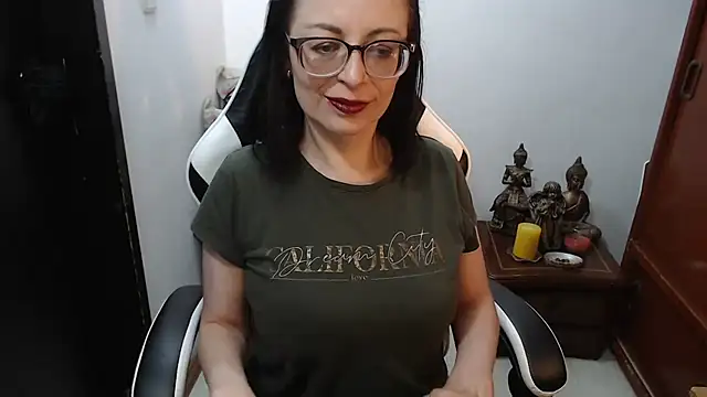 AnasstaciaEvans' Live XXX Chat