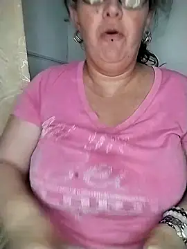 _Saraqueen Adlı Modelin Canlı XXX Sohbeti