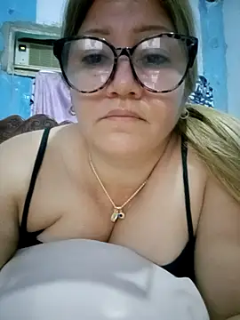 Carlotaazul Chat XXX in diretta