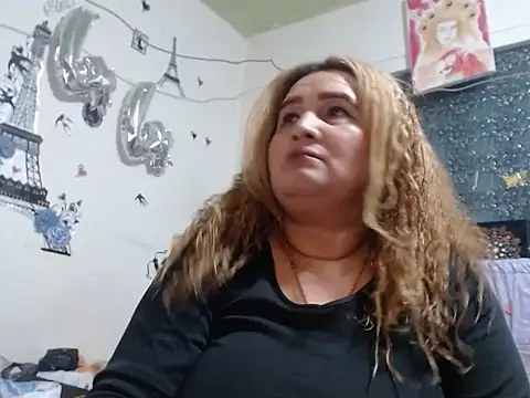 Perla1981-- – Naživo XXX chat