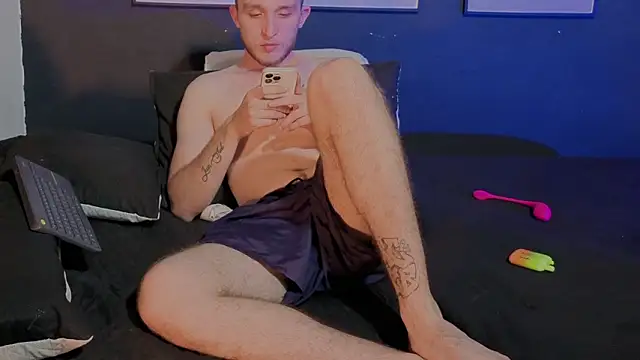 Dylanwhite23_ Live XXX-chat