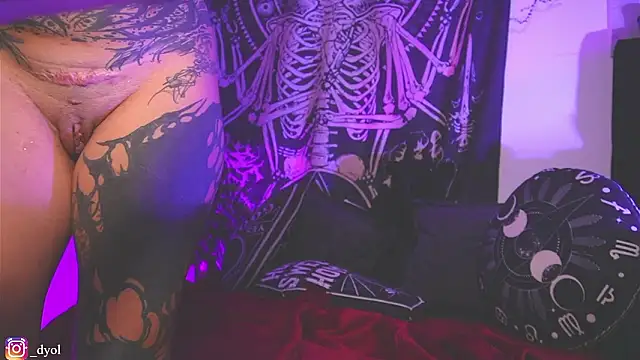 Dalia_Vorhees 라이브 XXX 채팅