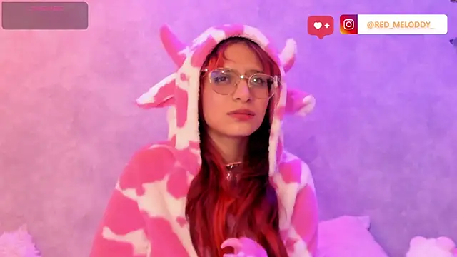 XXX chat uživo modela RedMeloddy