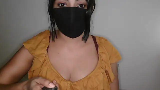 Reddy_Trisha's Live XXX Chat