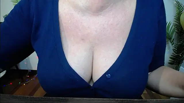 BlondyLeeBest: онлайн-секс-чат