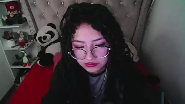 Pertunjukan Kamera Web CherieCurl