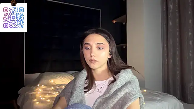 LinaMour: вебкам-шоу