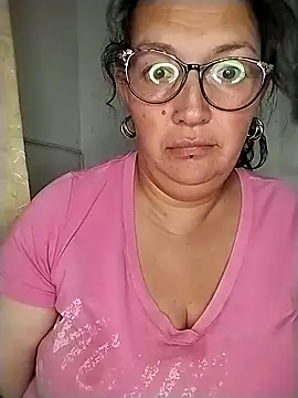 _Saraqueen Chat XXX live