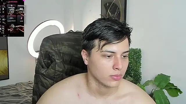 Chat XXX en directo de Thom_Ohtani