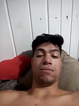 Show modela lucastorquato1709 na web-kameri