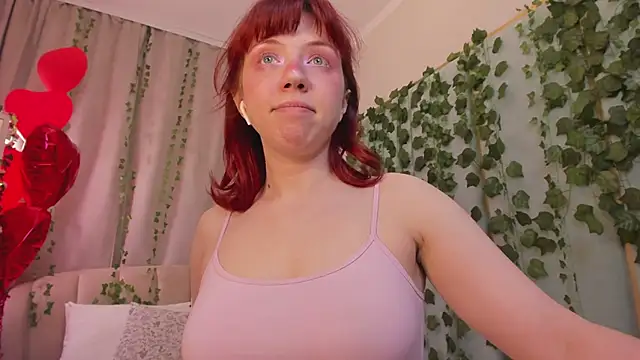 Love_is_Lola Live XXX Chat