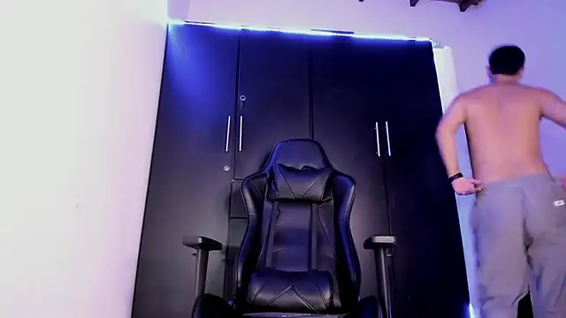 عرض كام Liam_Mateo