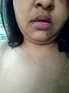 bitch-horny Webcamshow